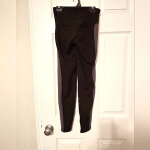 Old Navy active leggings tights pants black with gray stripe size S